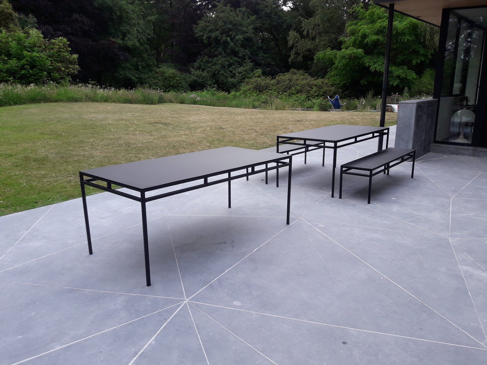 Table et bancs