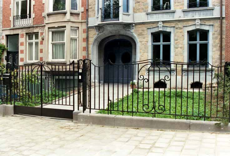 Portail et grille à l'ancienne