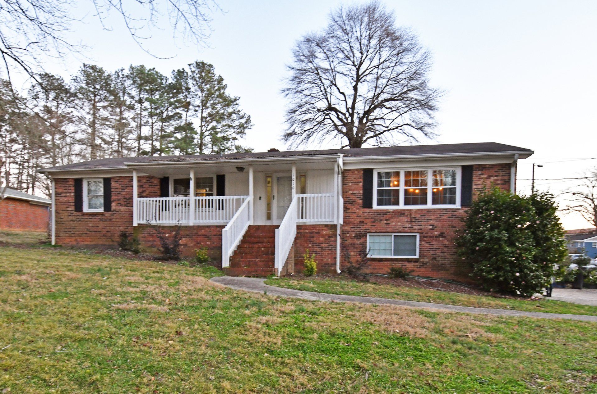 1010 Macon Dr