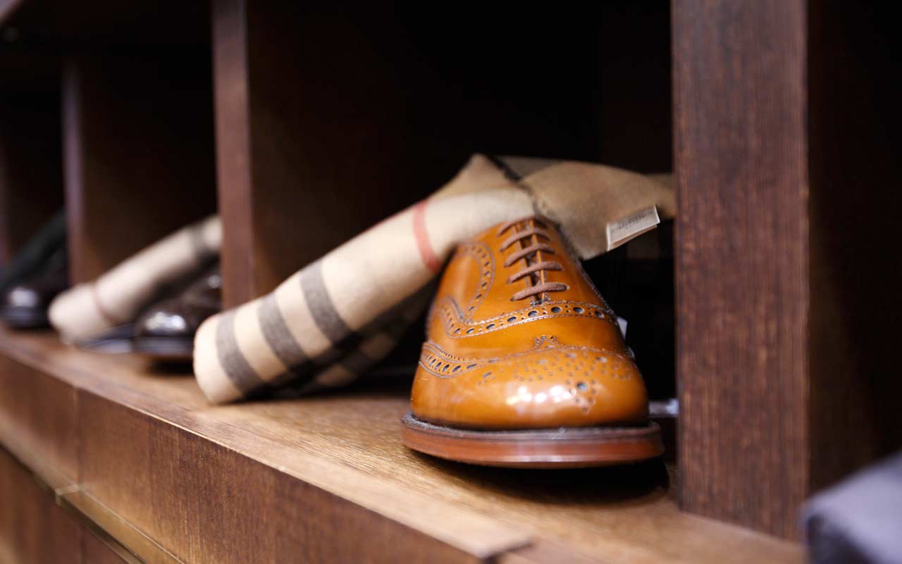 scarpe di cuoio marrone