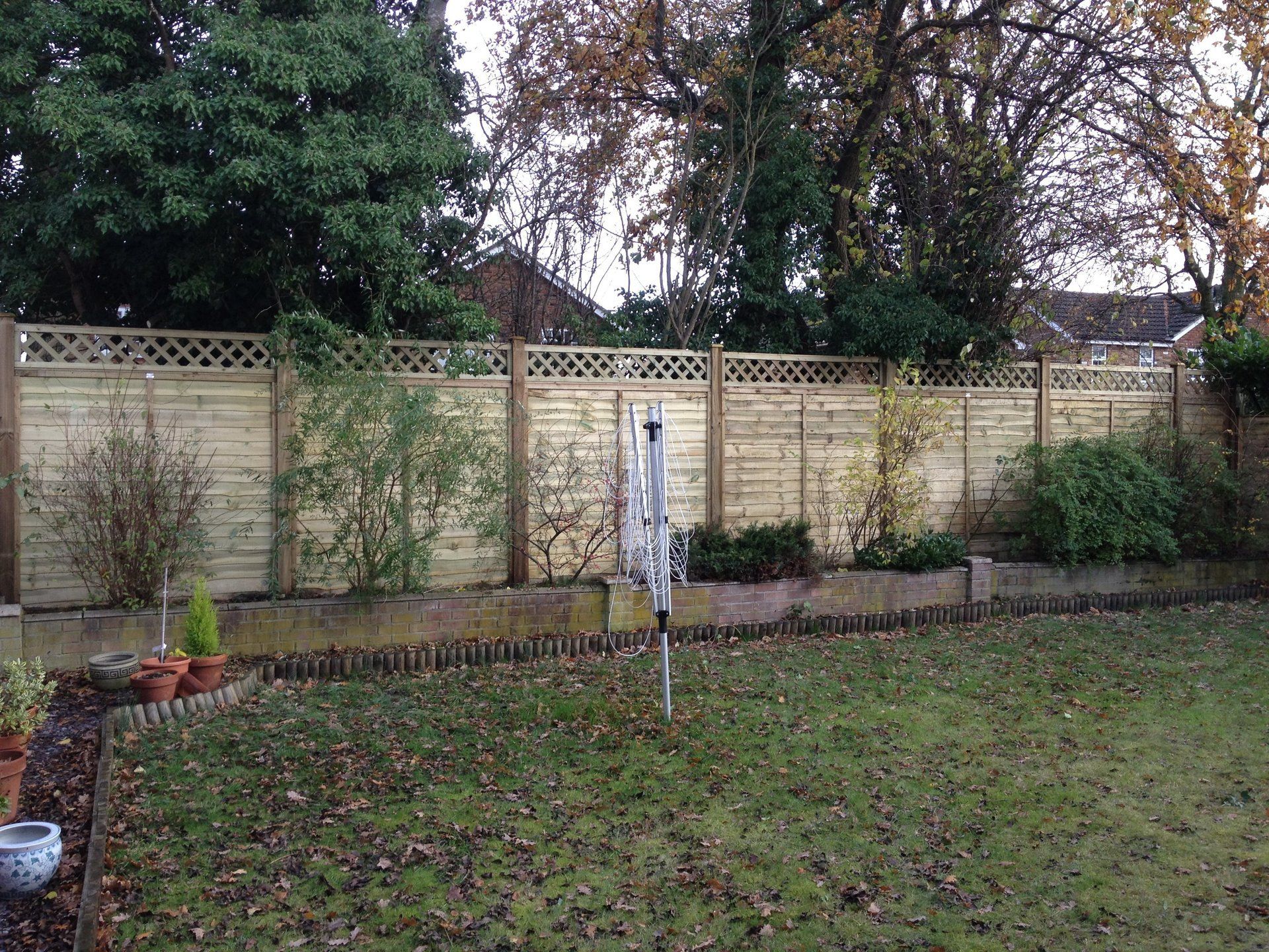 Garden trellis fencing