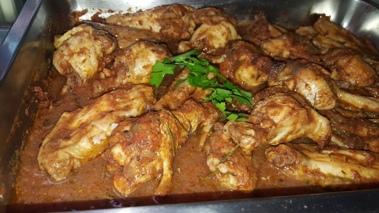 sartén con salsa de carne