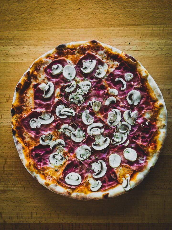 Pizza mit Pilzen