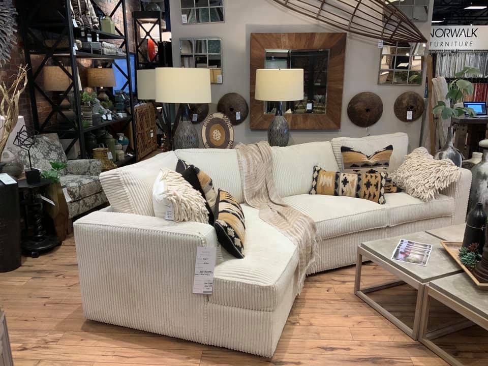 Sofas & Sectionals
