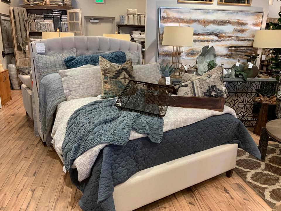 Pillows & Bedding