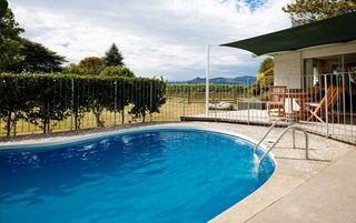Eliza's Garden Cottage Accommodation in Marlborough NZ