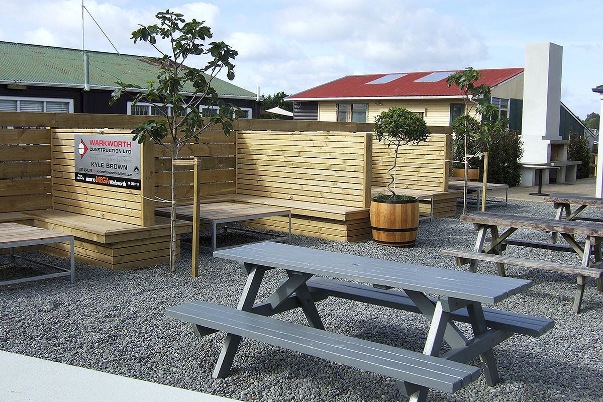 Garden Bar