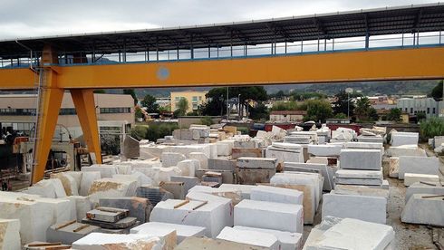 stoccaggio per mezzo di autogru