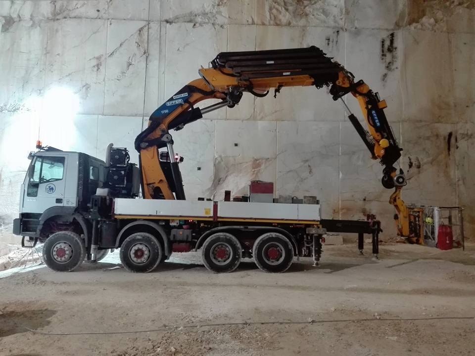servizio di noleggio mezzi pesanti e dal lavoro