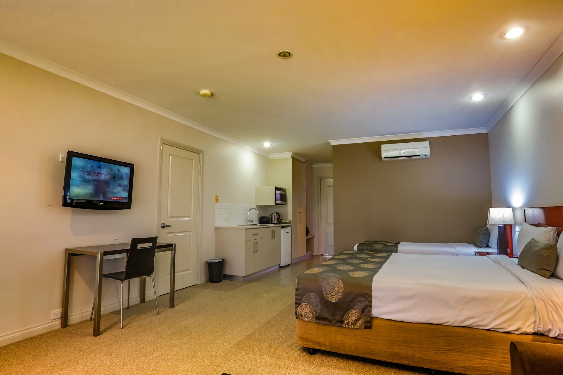 River Studio Rooms