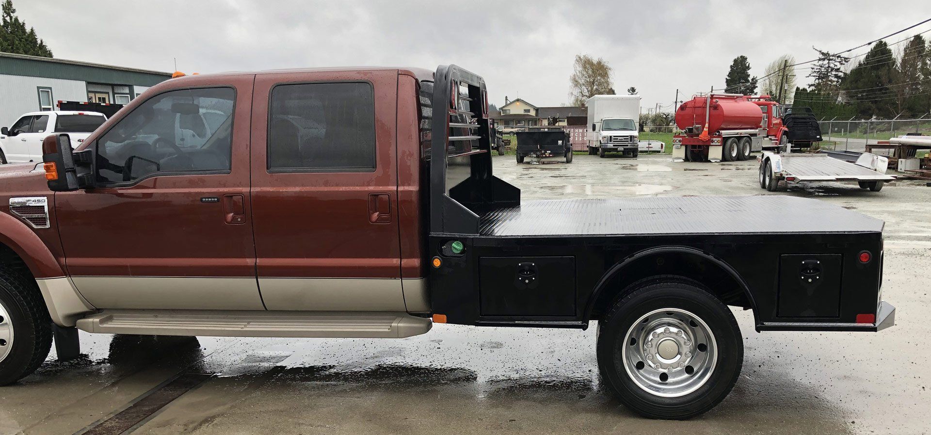 Skirted truck bed