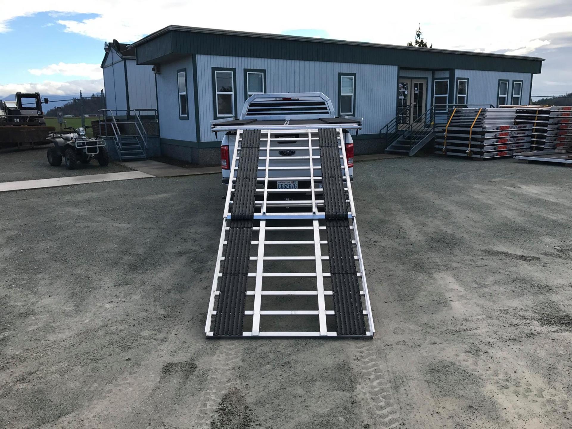 SNO PRO Sports Deck