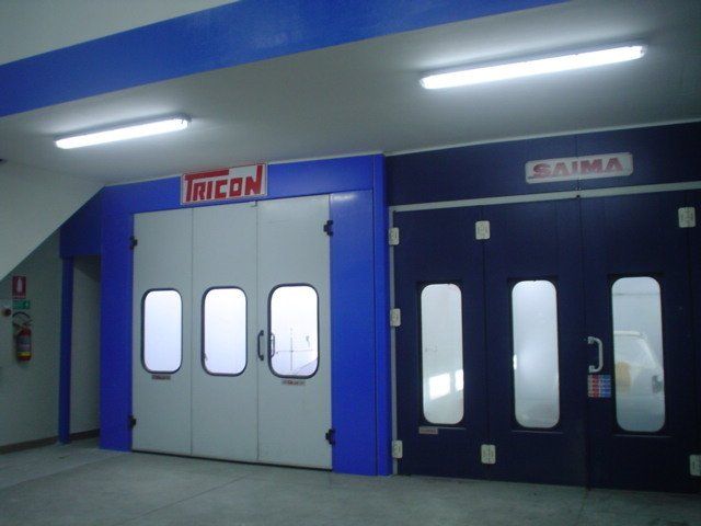 interno di officina per auto 5