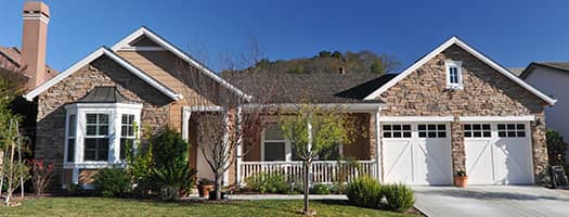 Single family house two storys with driveway