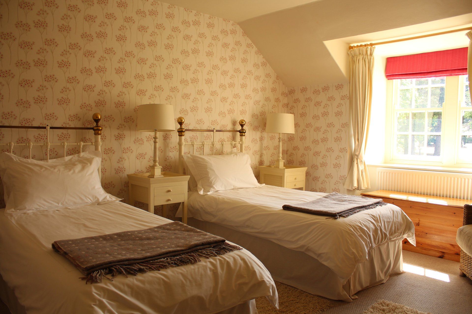 Ingleby Manor Courtyard Cottage bedroom