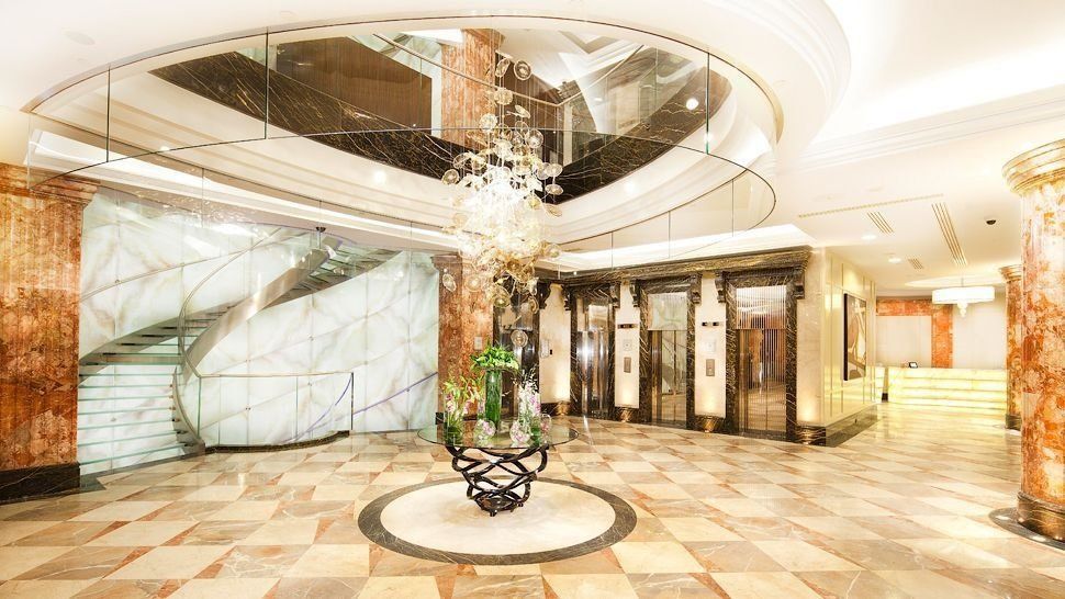 lobby hotel