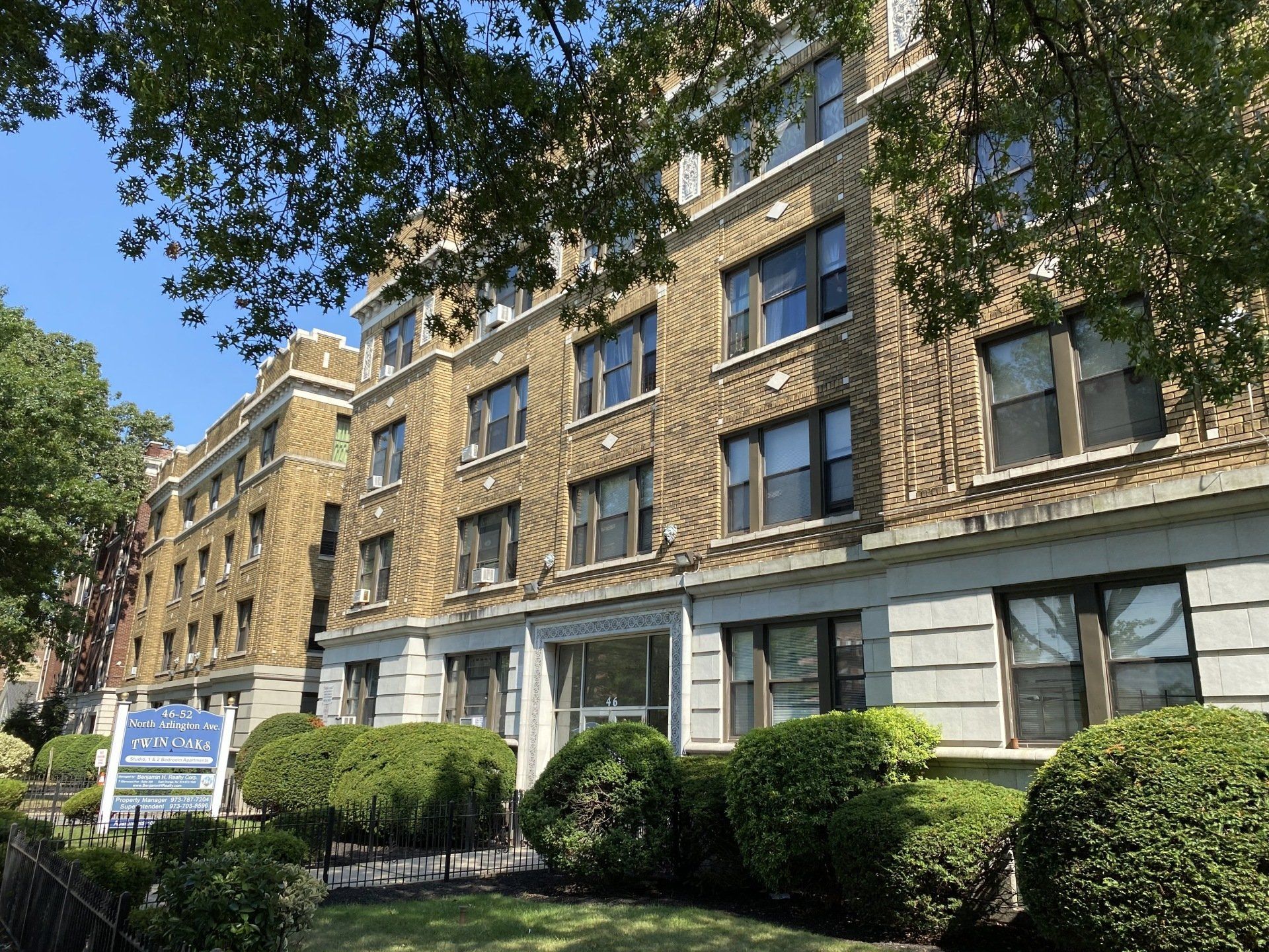 Twin Oaks Exterior