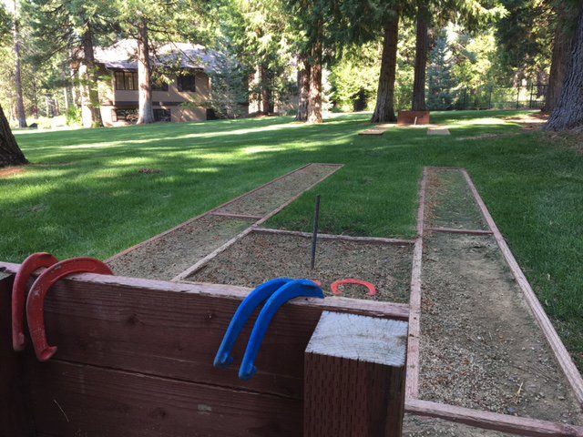 Horseshoe pit