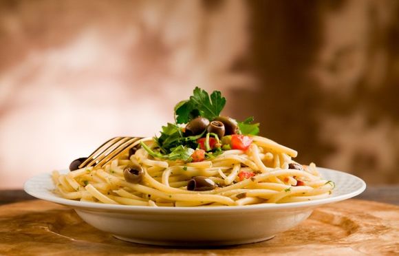 spaghetti in bianco con live