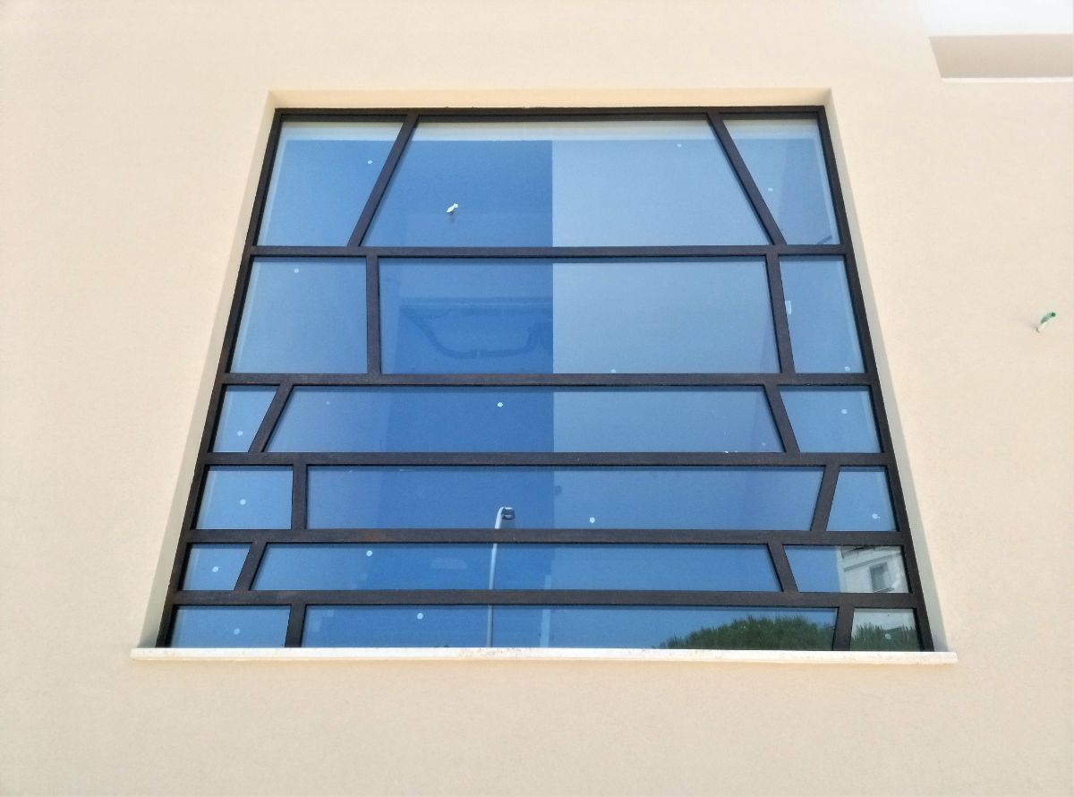 finestra in Corten su misura