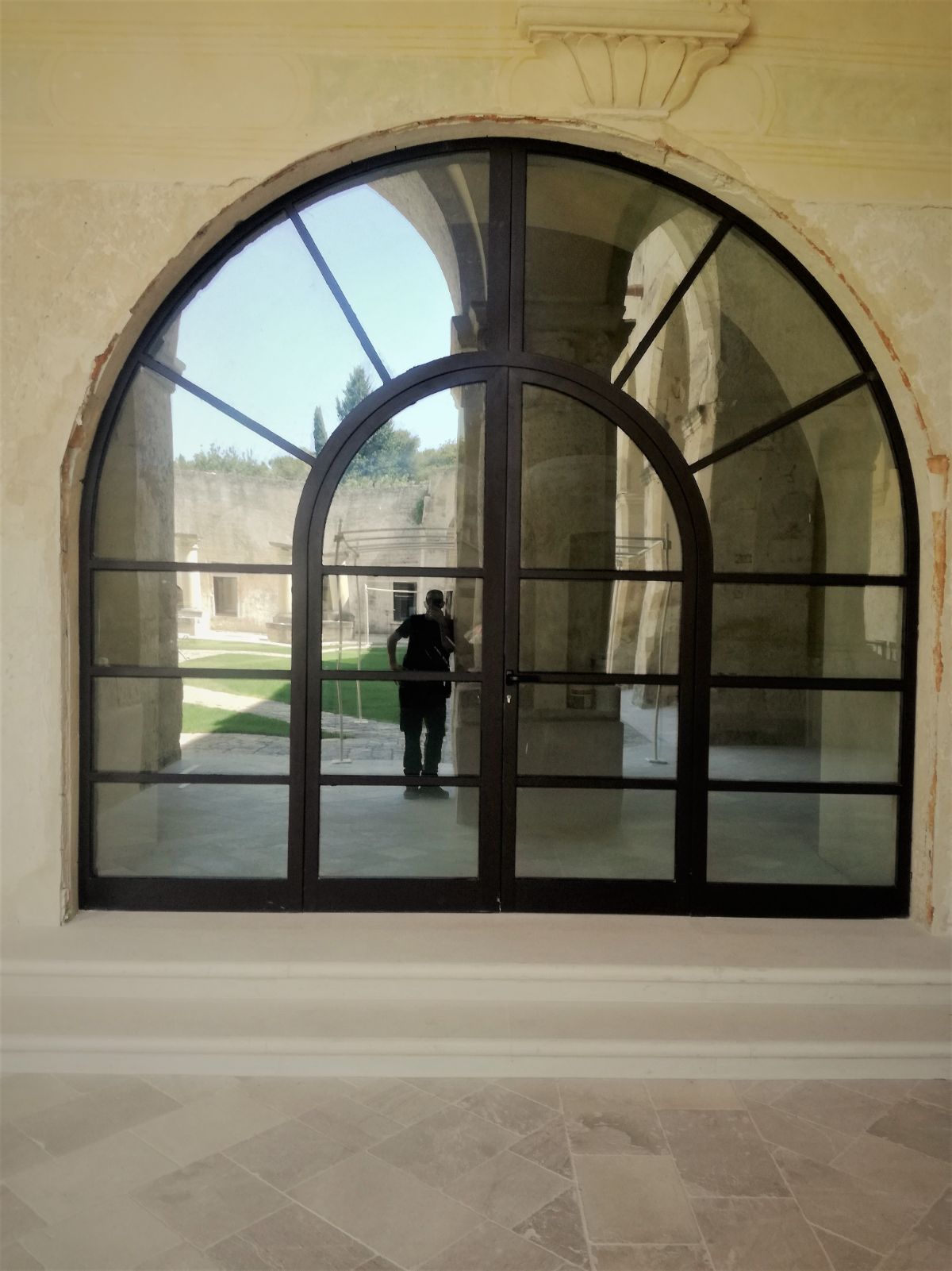 finestra su misura in Corten