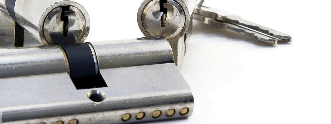 Commercial and corporate locksmith services