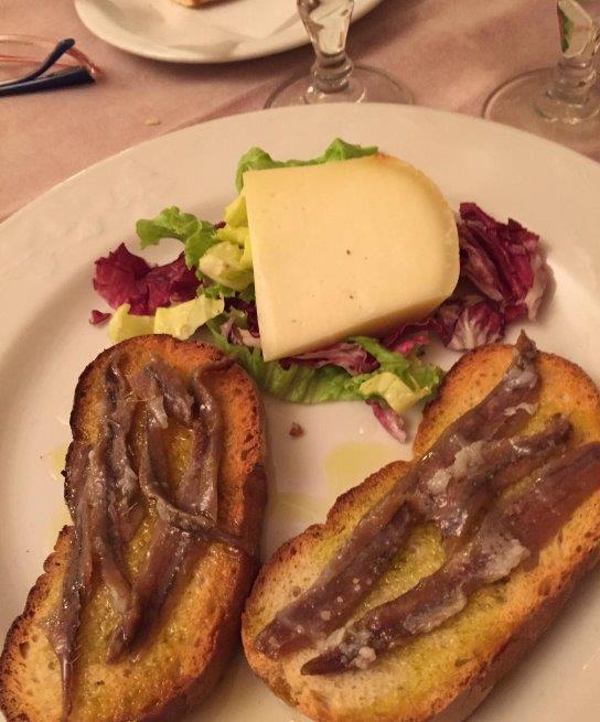 crostini con acciughe