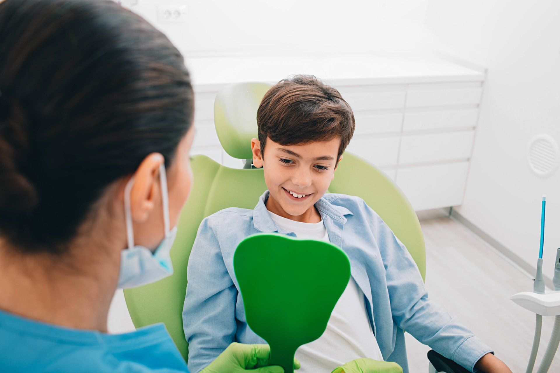 Kid Looking In The Mirror — Albuquerque, NM — Aragon Pediatric Dentistry