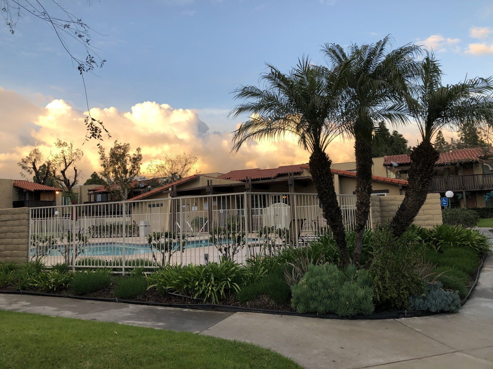 Exterior | Pacific Pointe Apartments