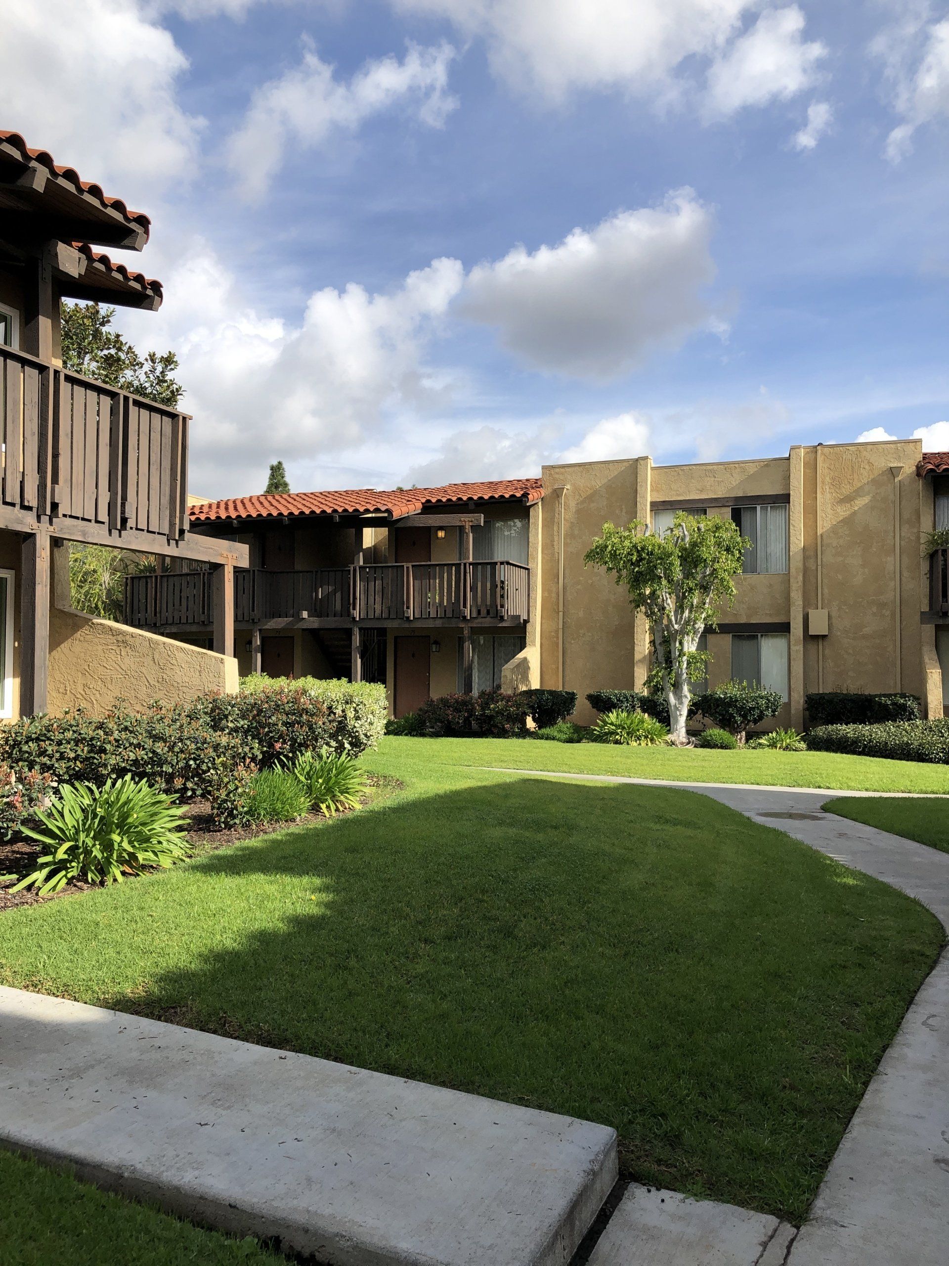 Exterior | Pacific Pointe Apartments