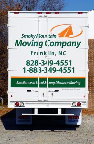 Smoky Mountain Moving Company Truck - moving services in Franklin, NC