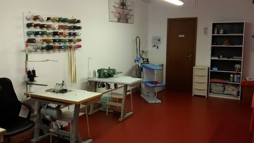 Intero della lavenderia con accessori