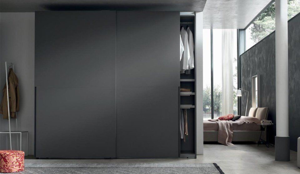 armadio grigio