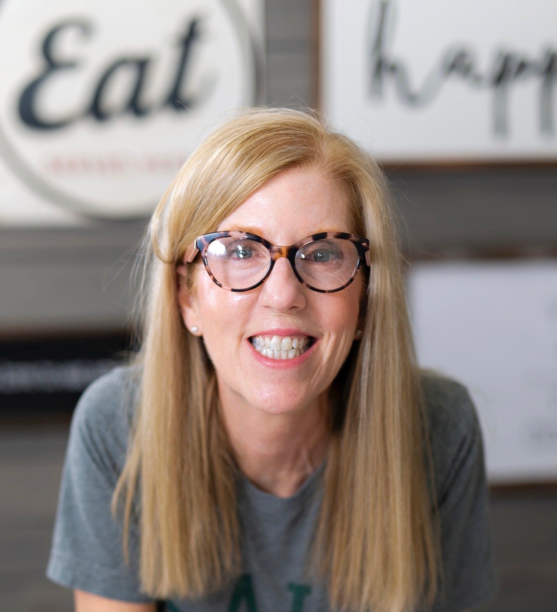 emily moss of thrivyest lifestyle fitness and accountability coaching for women