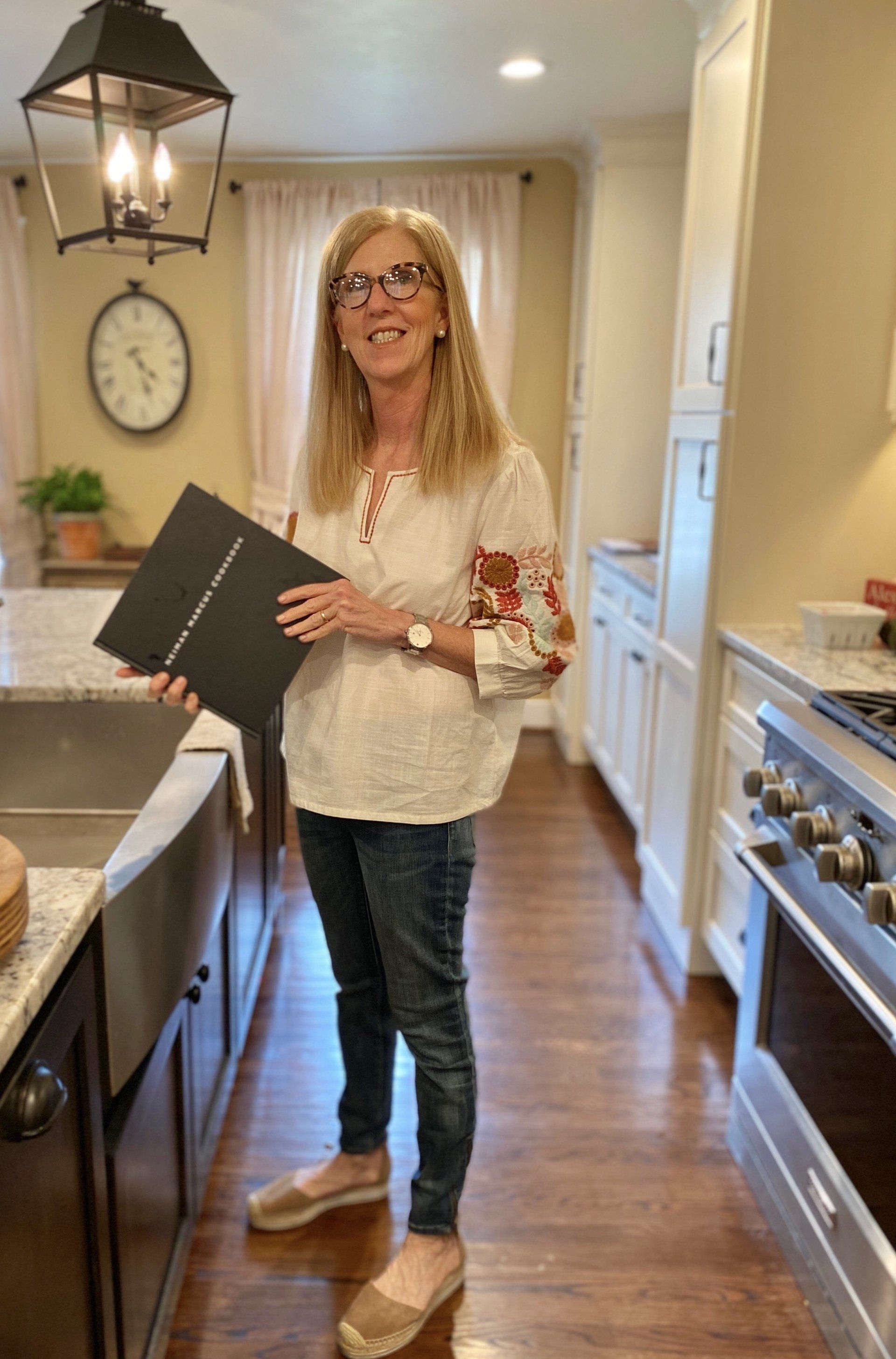 meet emily moss of thrivyest accountability coach