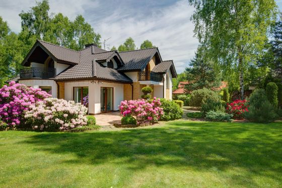 Landscape Contractor — Elegant New Villa With Backyard in Morris Plains, NJ