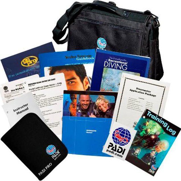 PADI Divemaster Crewpack