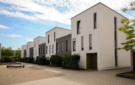 Exterior decorating service 1