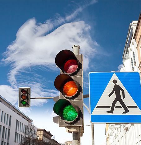 Traffic light and a traffic signal 