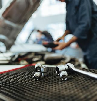Auto Glass Repair — Ratchet Spanner and Sockets in Springfield, IL Auto Glass Repair — Ratchet Spanner and Sockets in Springfield, IL