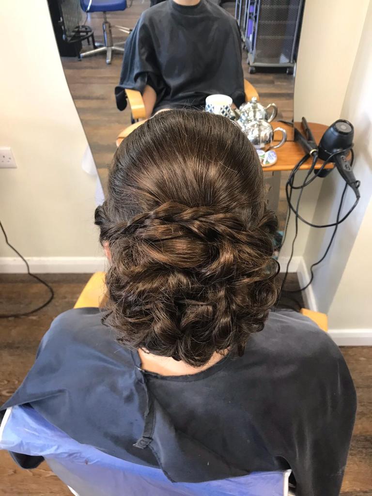 Women's hairstyle