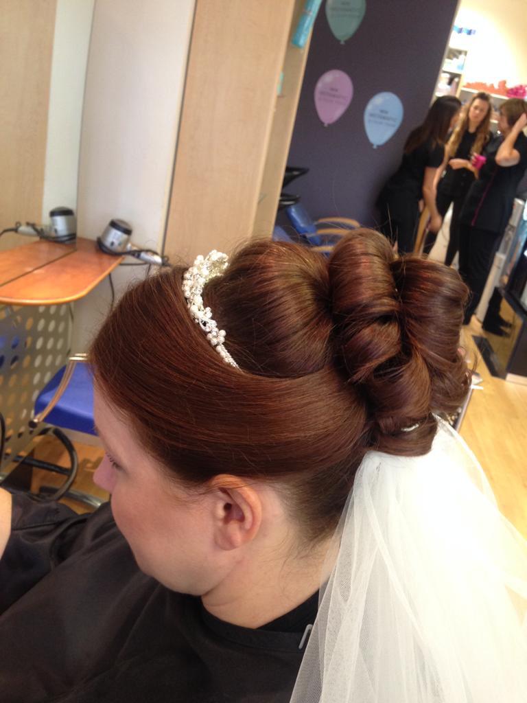 Women's hairstyle