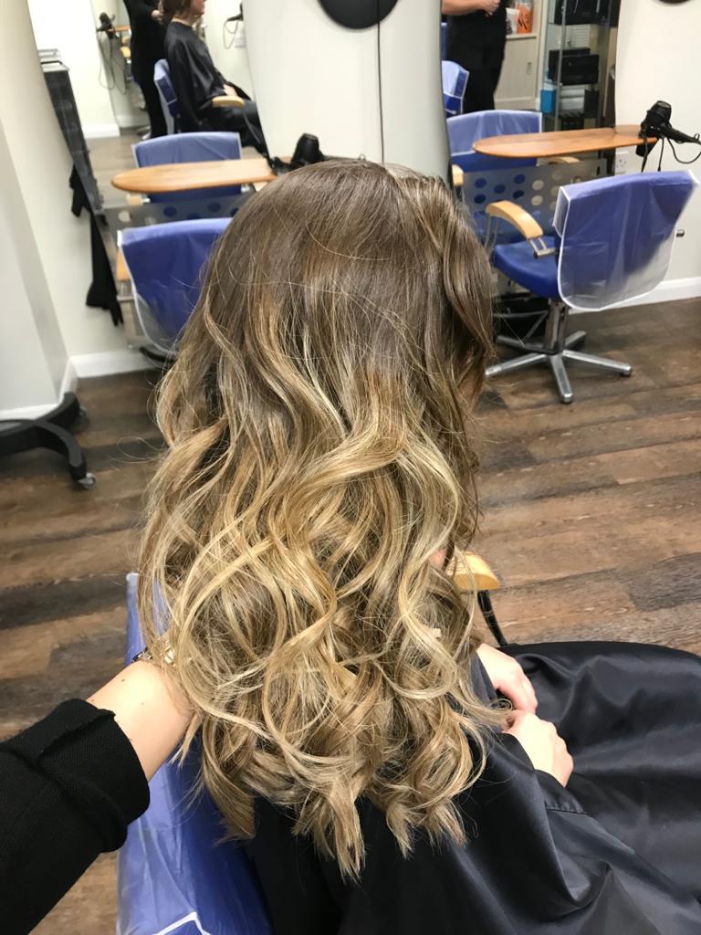 Women's hairstyle