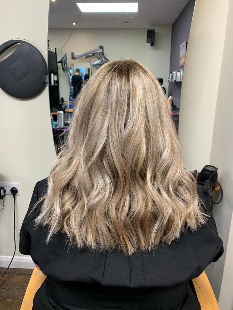 Women's hairstyle