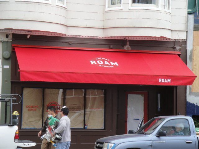 retractable awning