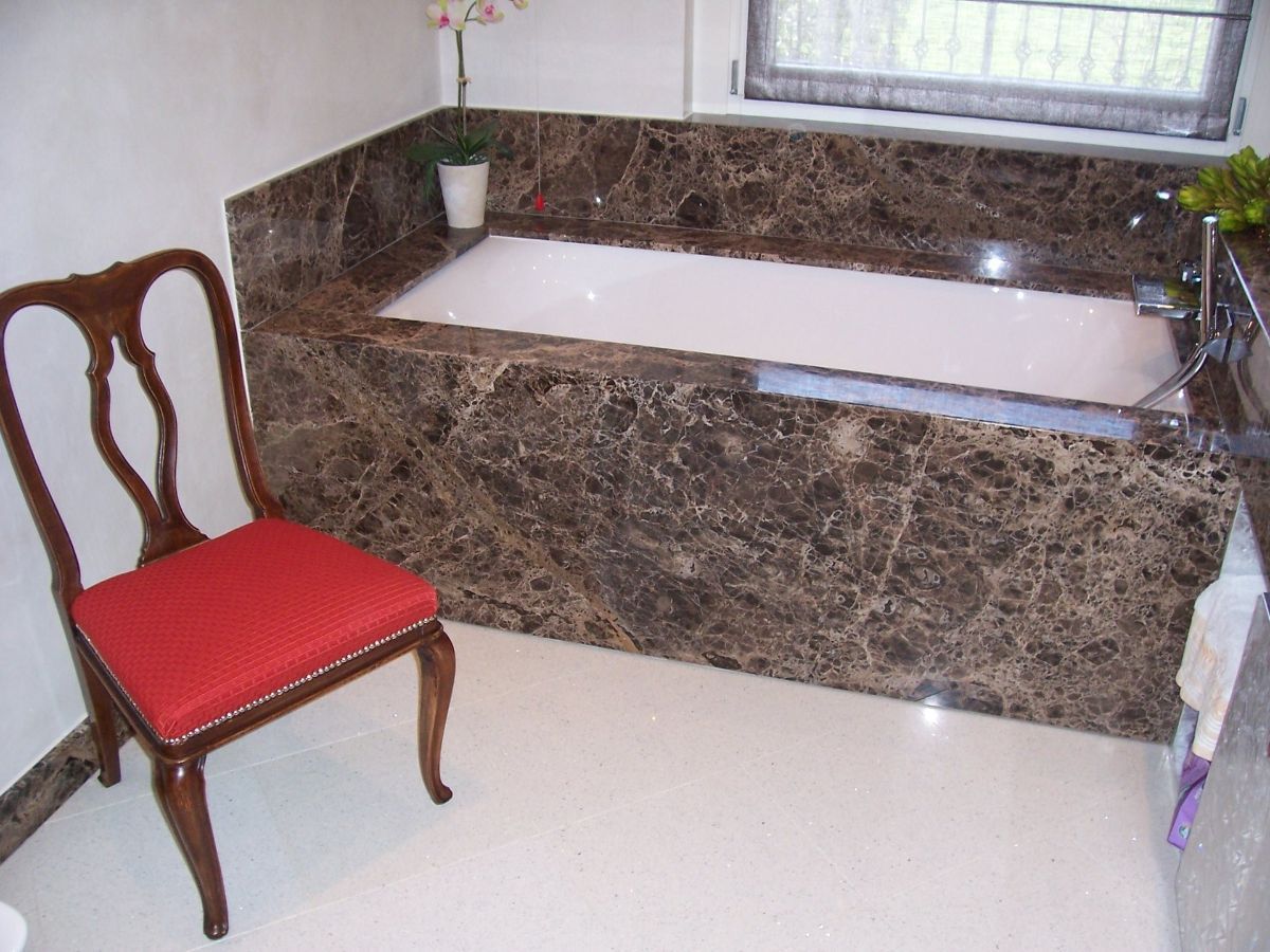 Vasca da bagno in marmo