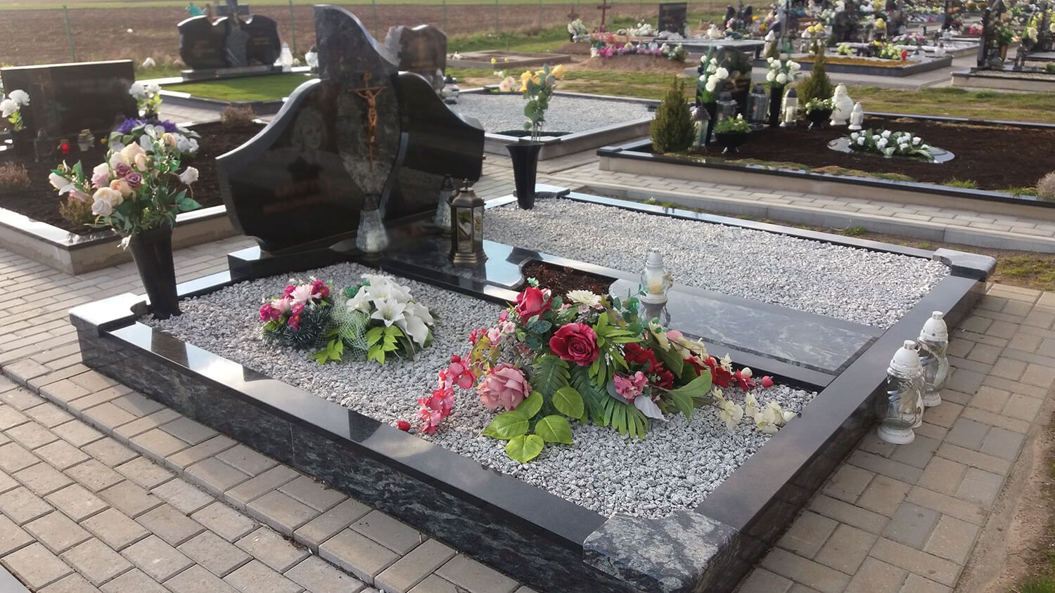 Prace wykonane przez jasiunupaminklai.lt