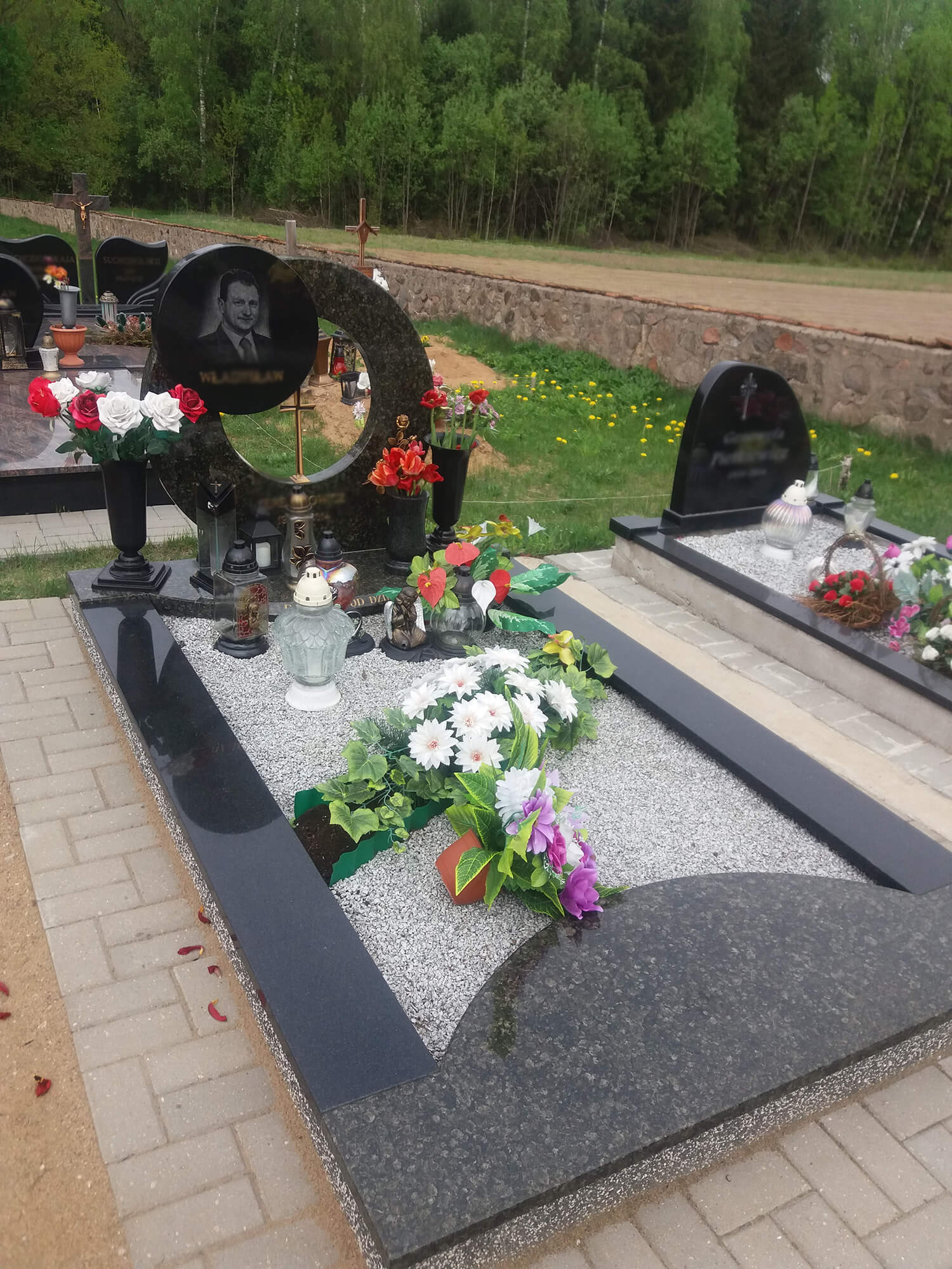 Prace wykonane przez jasiunupaminklai.lt