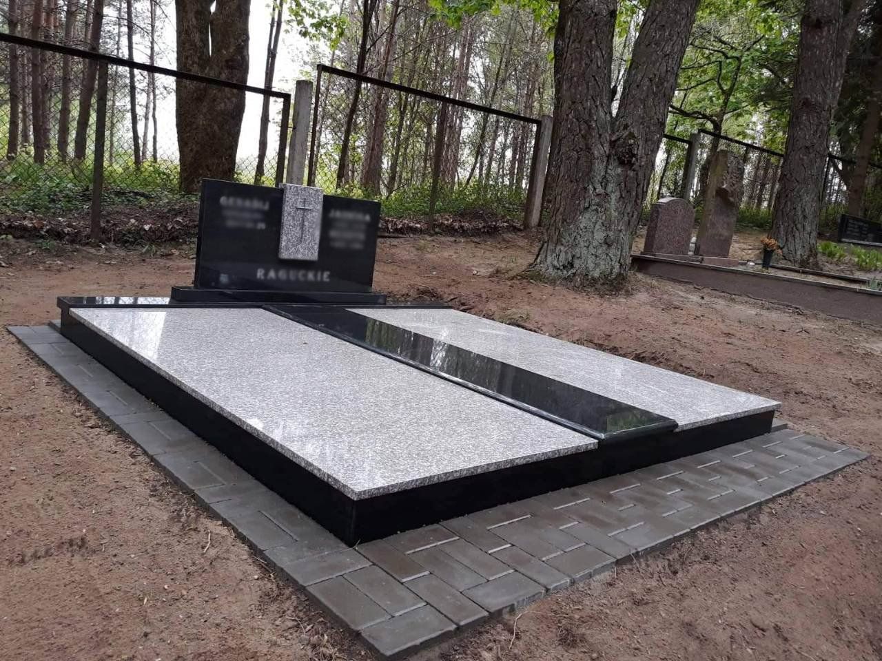 Prace wykonane przez jasiunupaminklai.lt