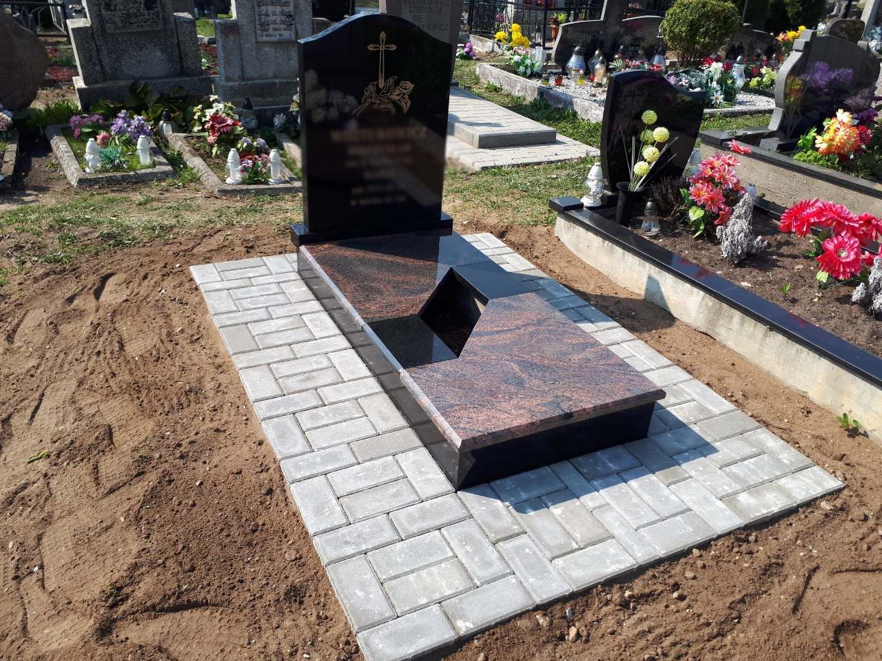 Prace wykonane przez jasiunupaminklai.lt